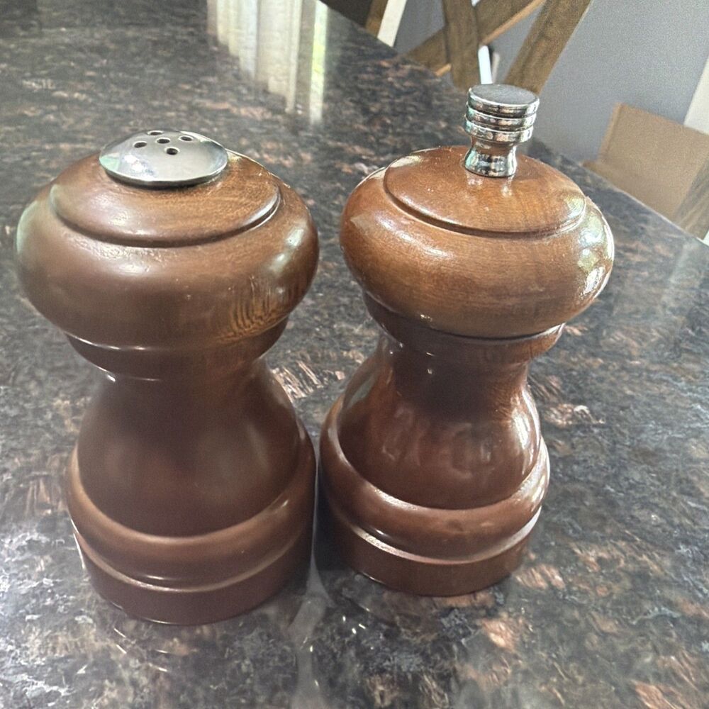 Olde Thompson USA Brown Shaker & Pepper  Sheffield Steel